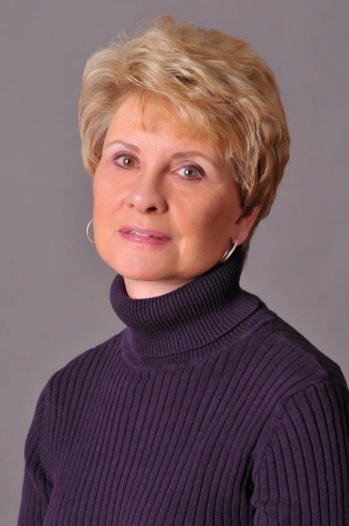 Tricia Poulos Leonard